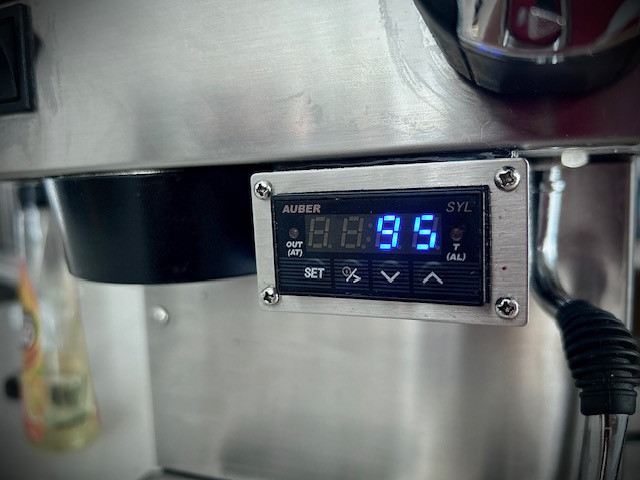 Machine Espresso Rancilio v4 et Vario Grinder dans Machines à café  à Laval/Rive Nord - Image 2