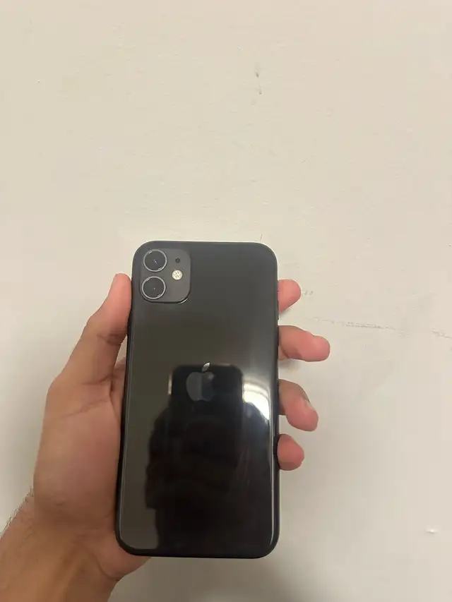 iphone 11 64gb dans Téléphones cellulaires dans Kitchener / Waterloo - Image 2