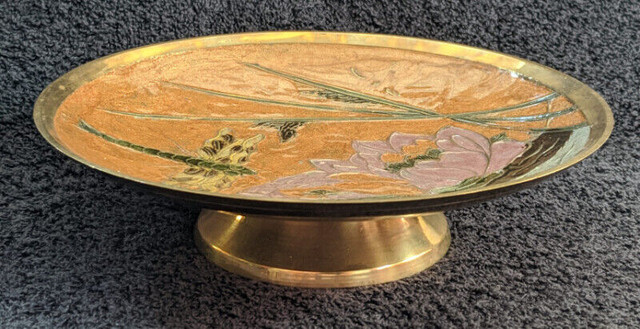 Vintage Brass, Baked Enamel Painted Display Dish in Arts & Collectibles in Stratford - Image 4