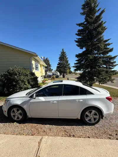 RARE 2015 Chevy Cruze For sale I have a rare fully loaded 2015 Chevy Cruze Diesel. Car is exceptiona...