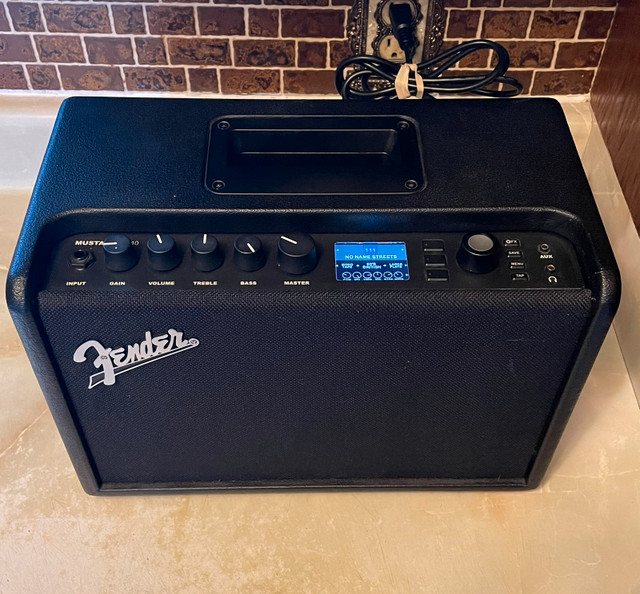 LIKE NEW!! Fender MUSTANG GT40 Electric Guitar AMP Amplifier