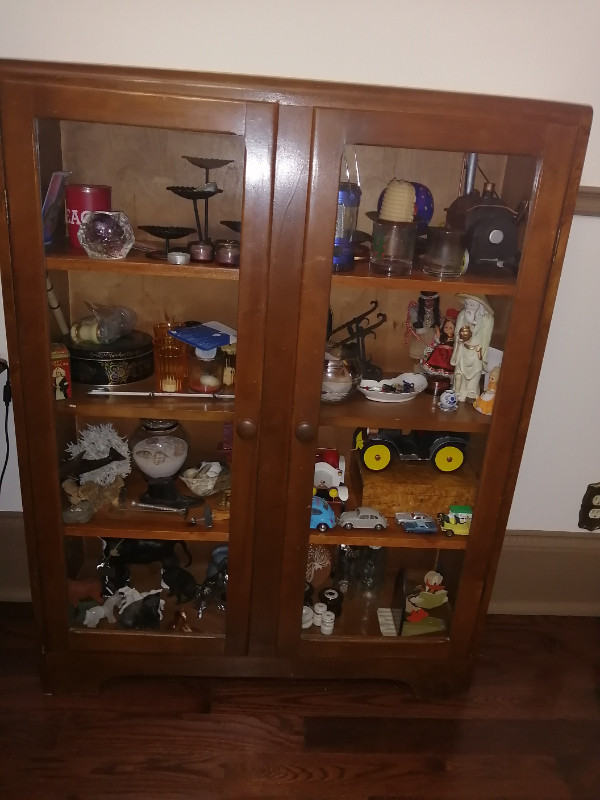 Antique Maple/Pine wood, Glass Display Cabinet Dining Room Hutch in Other in St. Catharines