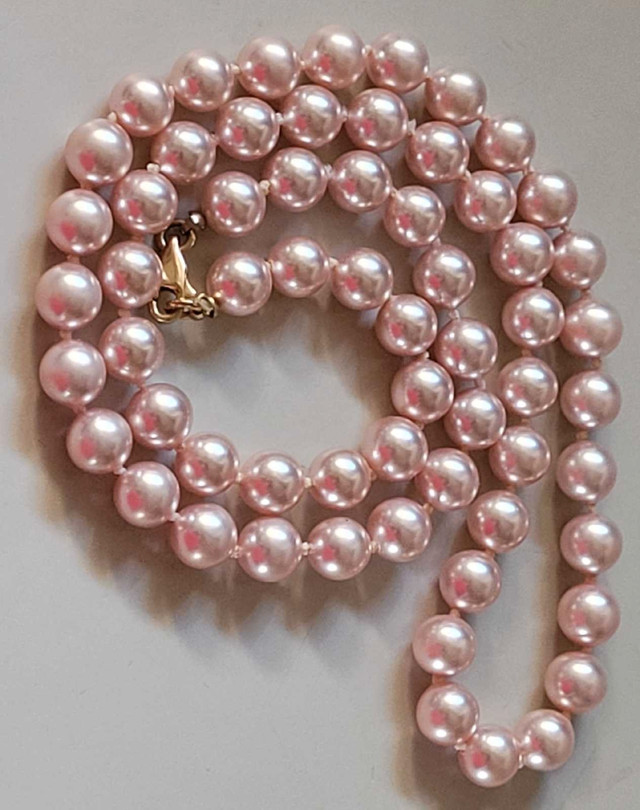 10k Yellow Gold 23" Genuine Single Strand Pink Pearl Necklace  in Jewellery & Watches in Oshawa / Durham Region