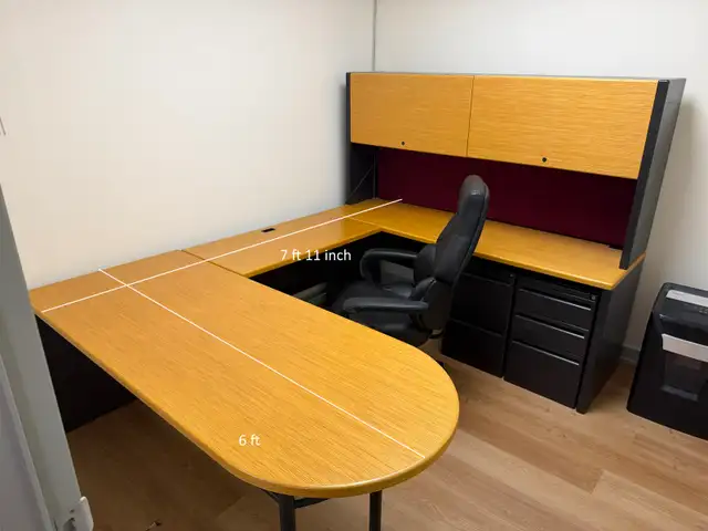 Professional L-Shaped Executive Workstation with Hutch in Desks in Ottawa - Image 4