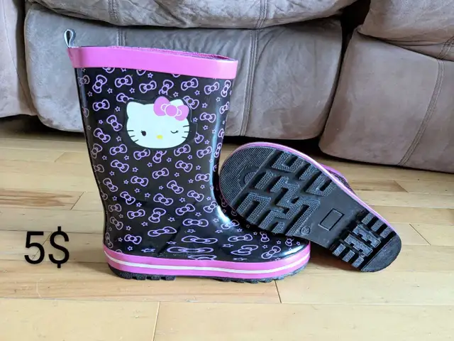 Souliers grandeur 2 filles in Kids & Youth in Laval / North Shore - Image 5