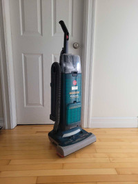Vacuum Cleaner Hoover Widepath. Great Condition. Powerful. Works