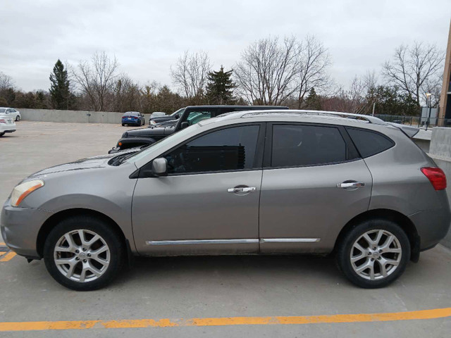 2013 NISSAN ROGUE AWD in Cars & Trucks in Markham / York Region - Image 4