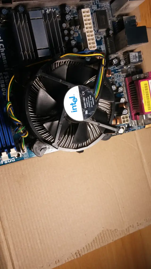 Intel Original Heat sink and Fan for PC mother board in System Components in Markham / York Region - Image 2