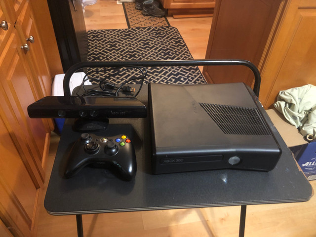 Xbox 360 bundle  in XBOX 360 in Guelph