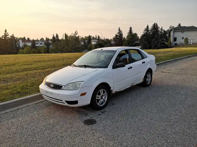 '06 Ford Focus ZX4 Sedan 
