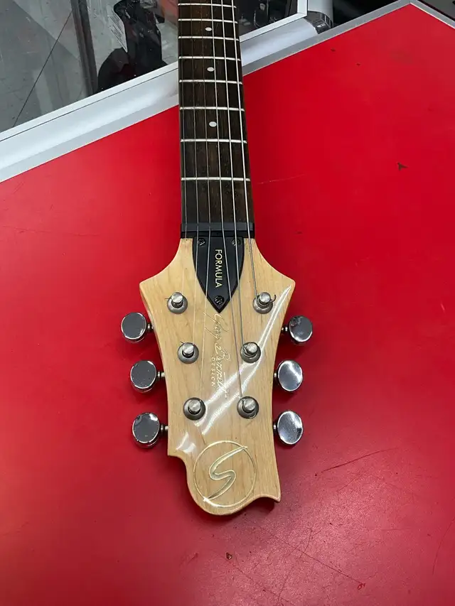 Greg Bennett Electric Guitar545697055471063042