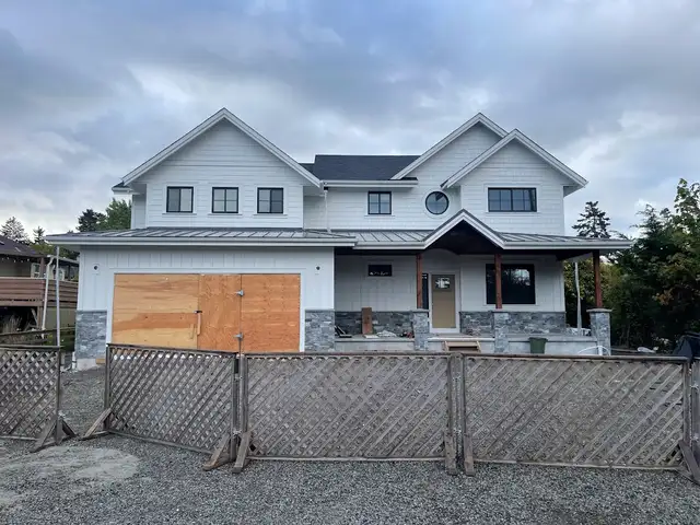 Carpenter / Builder457023633679329281