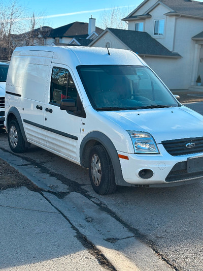 A 2013 ford transit minivan very good condition for sale $16000