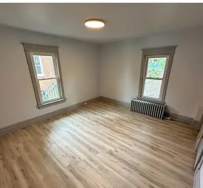 One bedroom apartment available by the General Hospital Hamilton New ceramic tile tiles recently don...