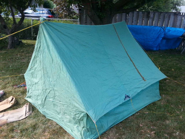 Blacks Bungalow tent  in Fishing, Camping & Outdoors in Napanee - Image 3