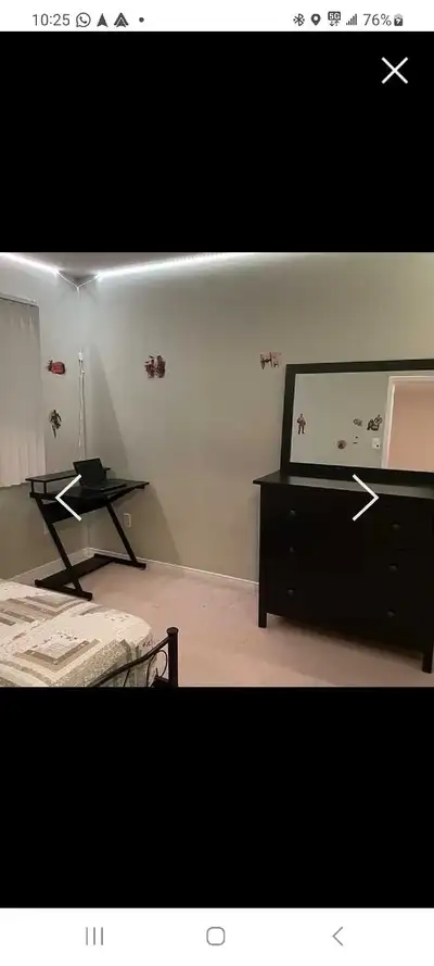 Private room with shared bathroom and kitchen on the second floor . For University of Toronto studen...