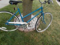 Vintage Pacer cruiser bicycle in EXCELLENT SHAPE,A REAL HEAD TUR