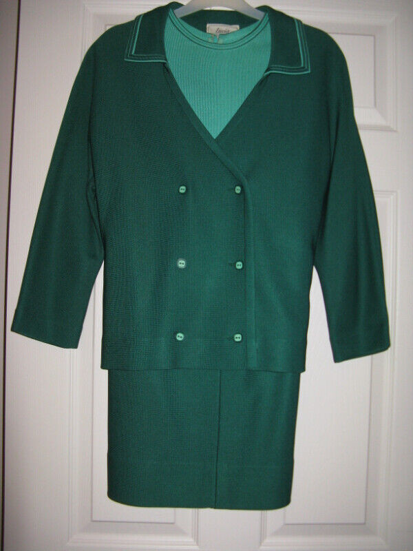 REDUCED To $40 ~ LUCIA ~ ITALIAN KNIT 3 PIECE SUIT in Women's - Dresses & Skirts in Edmonton