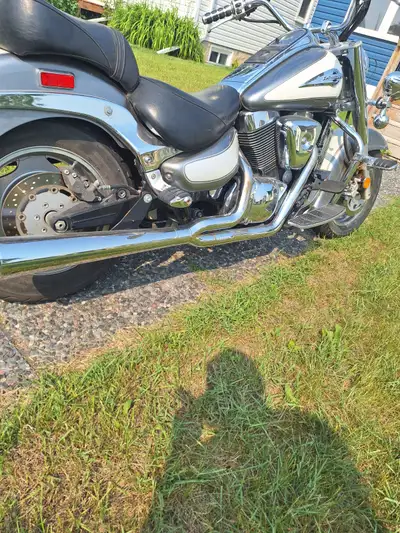 2002 Suzuki intruder 1500 beautiful bike for the price. Vanston heinz pipes . not safety needs a new...