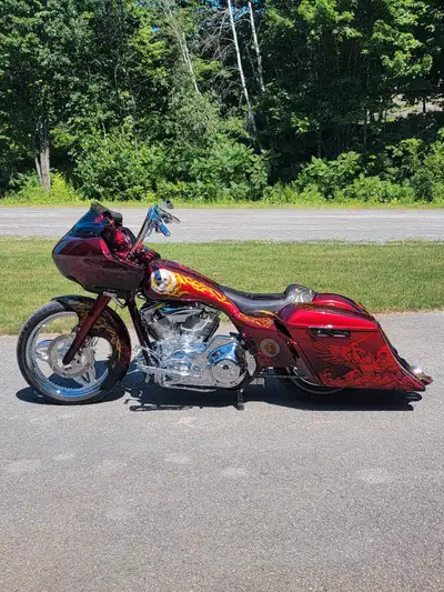 ***MOTO UNIQUE*** !!! Road Glide complètement modifiée par des professionnels ( Rat Shop et CDC-Cycl...