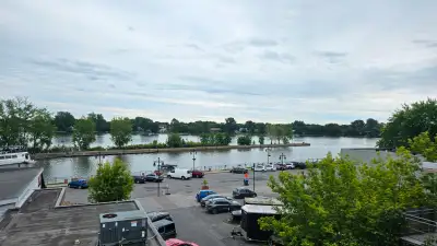 Condo à louer – Vue imprenable sur la rivière Richelieu!