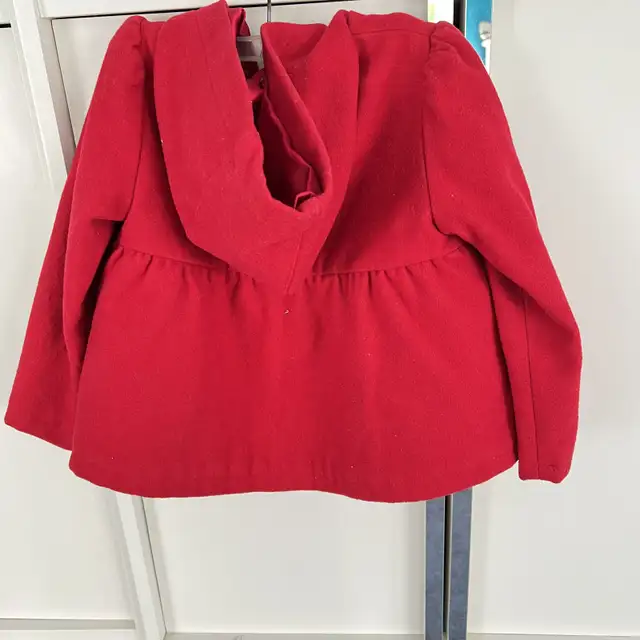red “little riding hood” warm dress coat 4t-5t in Kids & Youth in Ottawa - Image 3