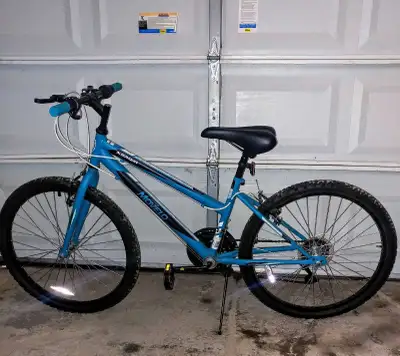 Movelo Algonquin 24" 18-Speed Mountain Bike, View more