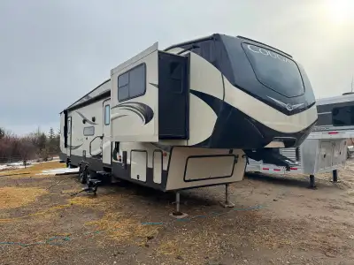 This is a rare model with master bedroom in the back and the den include electrical fireplace in the...