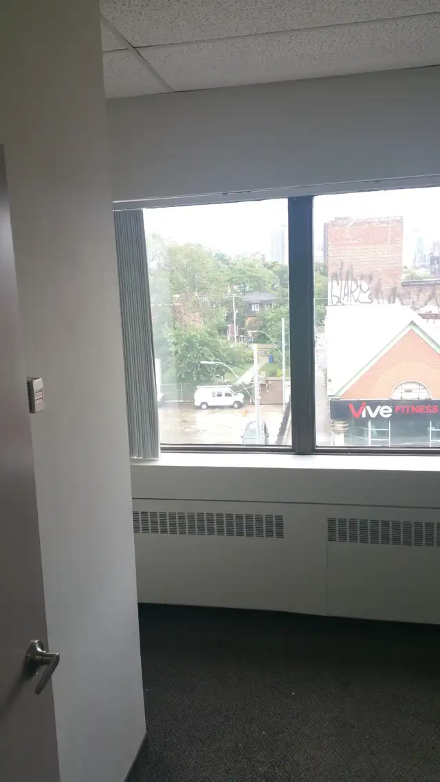 DOWNTOWN Office for Rent