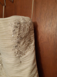 ~ FIRST $60 ~ Tara Keely Wedding Dress Size 0 - 2 ~