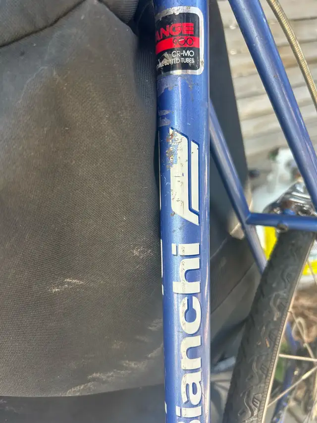 Bianchi Sport 1986 in Road in City of Toronto - Image 10
