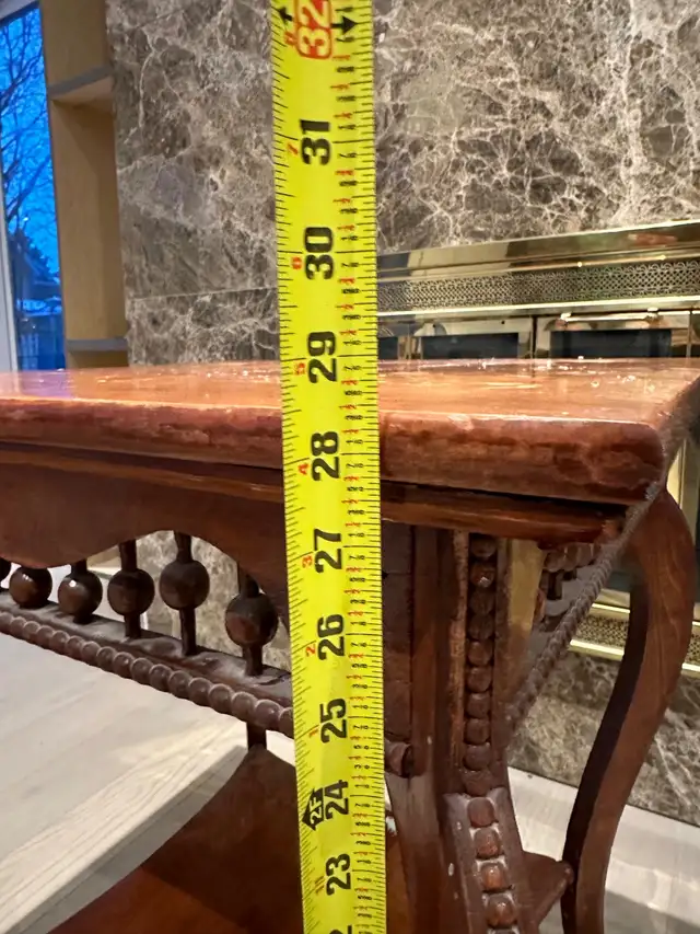 Solid wood vintage end table antique  in Other Tables in City of Toronto - Image 3