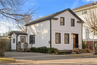 4 Bedroom + 2 Bathroom House for Rent Historical Area of SC
