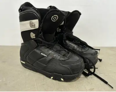 Nitro Snowboard Boots - Size 6, View more