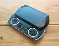 Sony PSP Go《   MOD 300+ Games Installed    》9.5/10