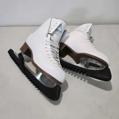 Jackson 520 New Size 9 Womens Figure Skates + Guards, View more