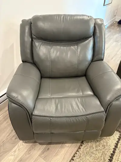 Reclining love seat and rocker/reclining sofa set for sale, View more
