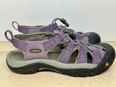 Keen Sandals Women's 7.5, View more