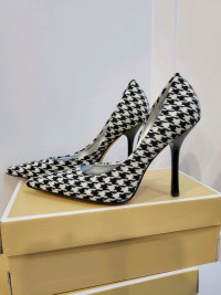 Guess Houndstooth Pumps size 8 like new