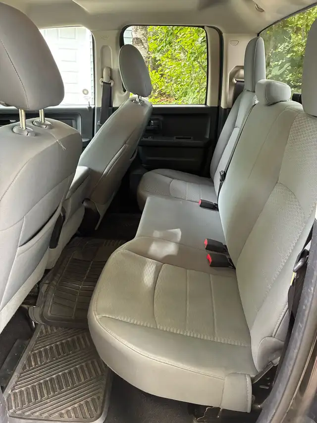 2013 Ram 1500 ST 5.7 Hemi in Cars & Trucks in Bedford - Image 7