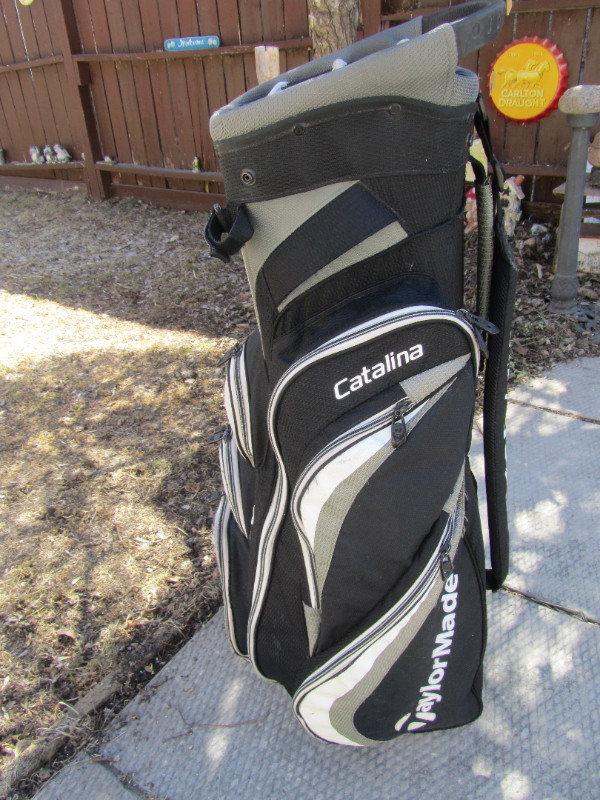 TaylorMade 14 Divider Cart Bag in Golf in Winnipeg