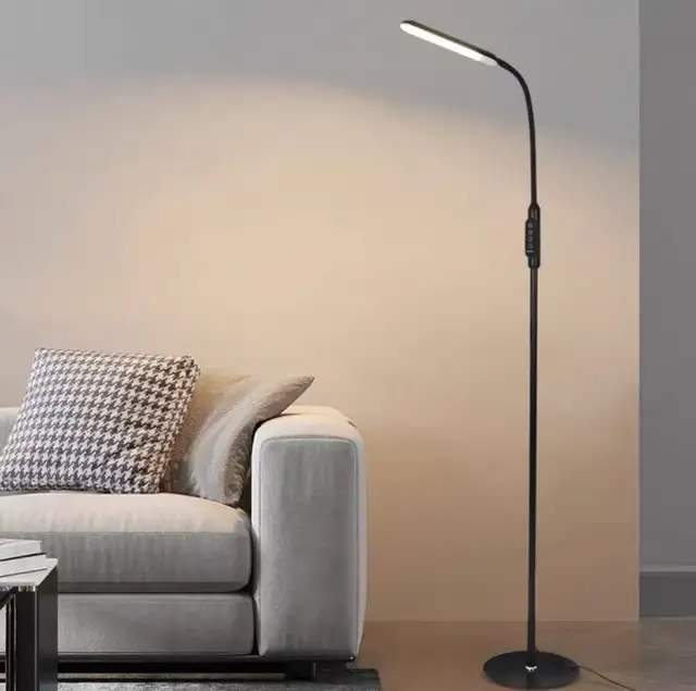 LED floor lamp in Indoor Lighting & Fans in Markham / York Region - Image 2