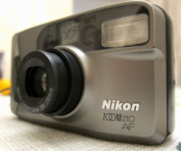 NIKON ZOOM 200 AF FILM CAMERA *WORKS LIKE NEW*