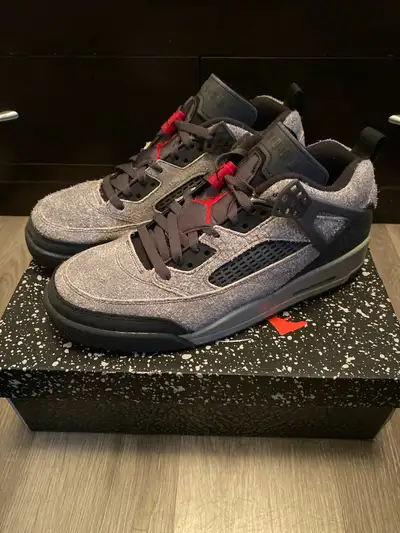 Jordan spizike low/red-black, View more