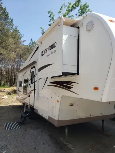 Hook up and drag it to your campsite with a ½ Ton! We did the season prep on our trailer and then bo...