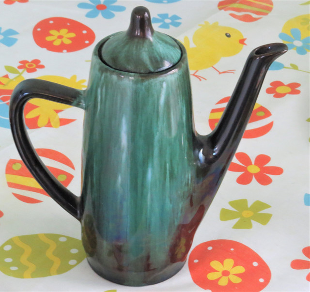 Blue Mountain Pottery Green Tea Pot in Kitchen & Dining Wares in Bridgewater - Image 3