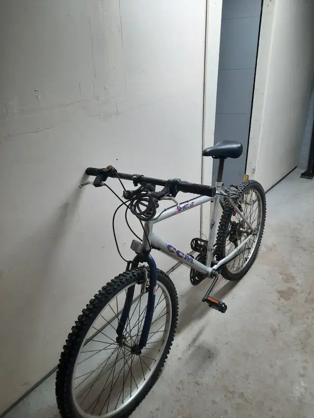 Bike VTT in Other in London - Image 2