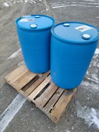 Baril 50 gallons (190 kg) de grade alimentaire. (15,00$ chacun)