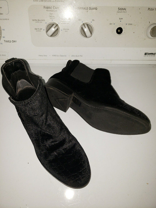 Aldo Chelsea boots in Women's - Shoes in Oshawa / Durham Region - Image 2