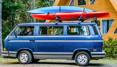 Excellent condition set of Yakima 1A Raingutter towers and 78” round bars. Perfect for vans, campers...